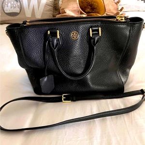 Black leather Tory Burch shoulder and/or crossbody purse. Excellent condition!